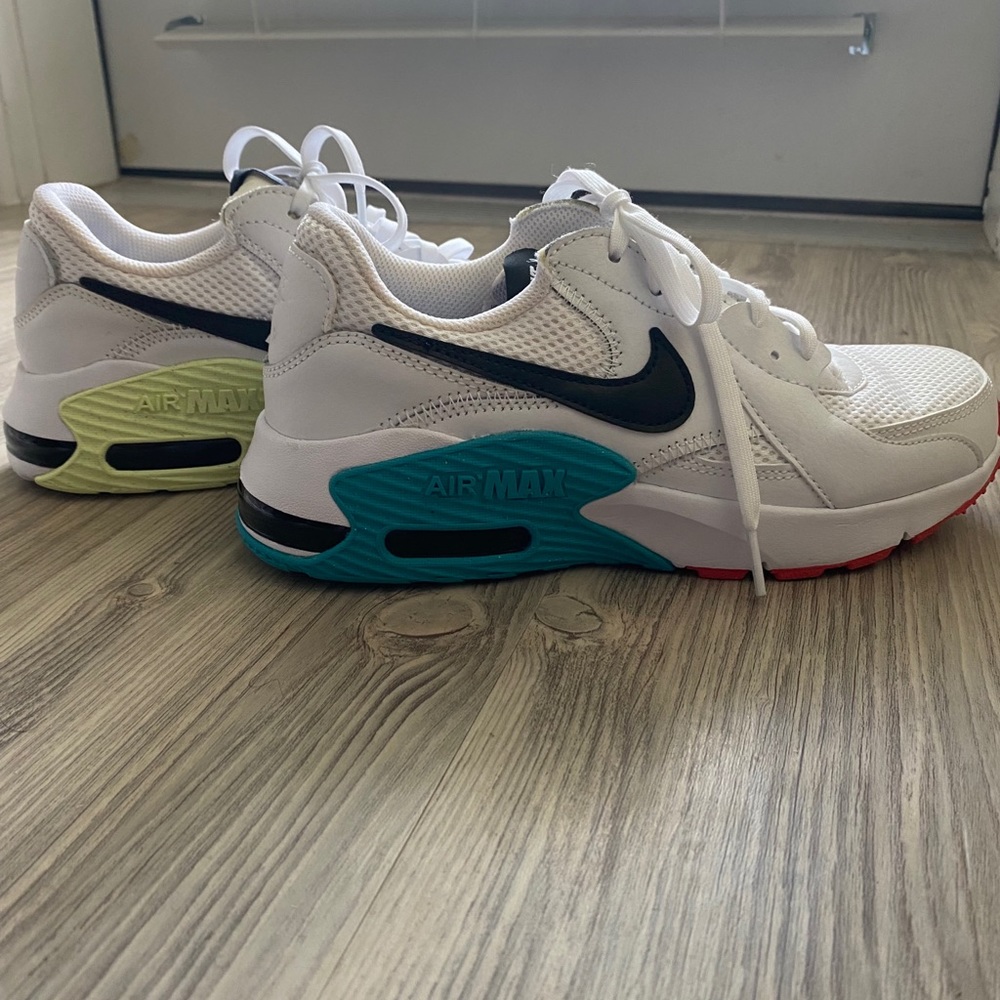 Nike Women’s Sneakers